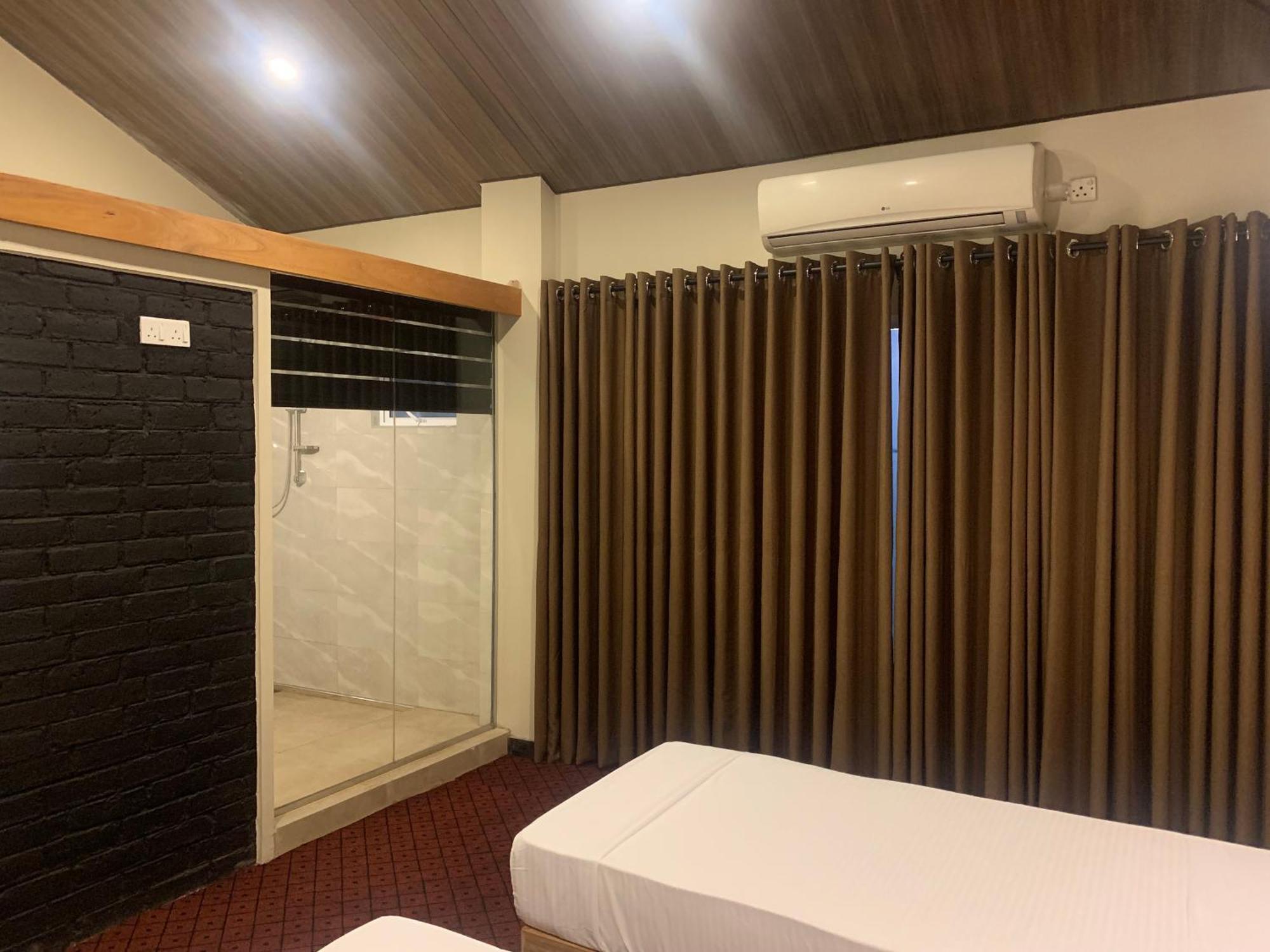 Pub Ceylon Hostel Ела Екстериор снимка