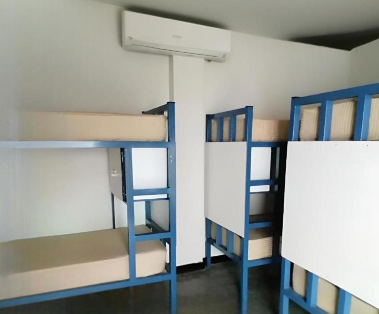 Pub Ceylon Hostel Ела Екстериор снимка