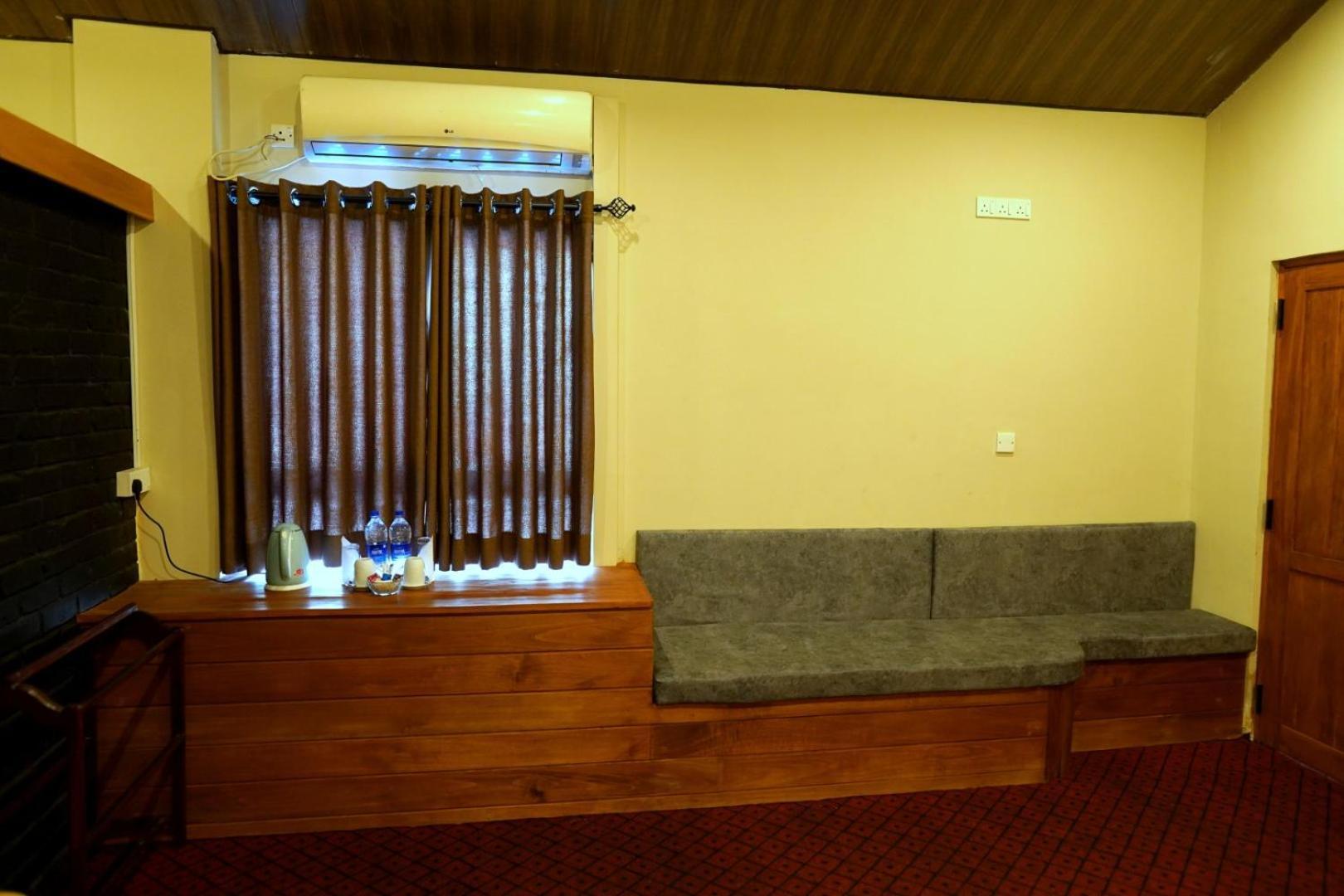 Pub Ceylon Hostel Ела Екстериор снимка