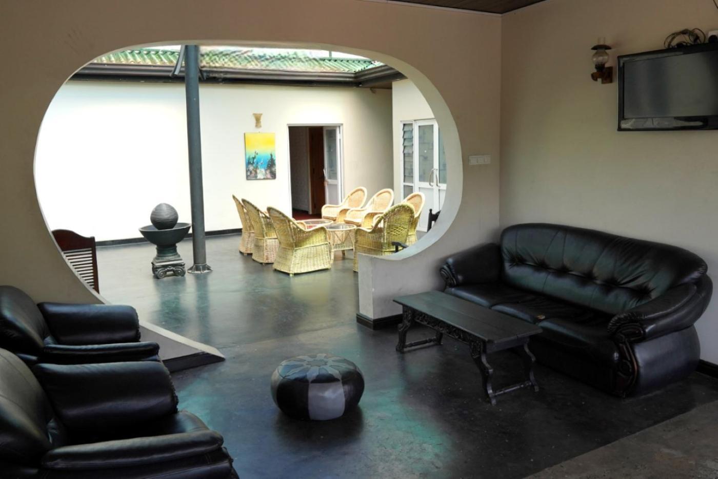 Pub Ceylon Hostel Ела Екстериор снимка