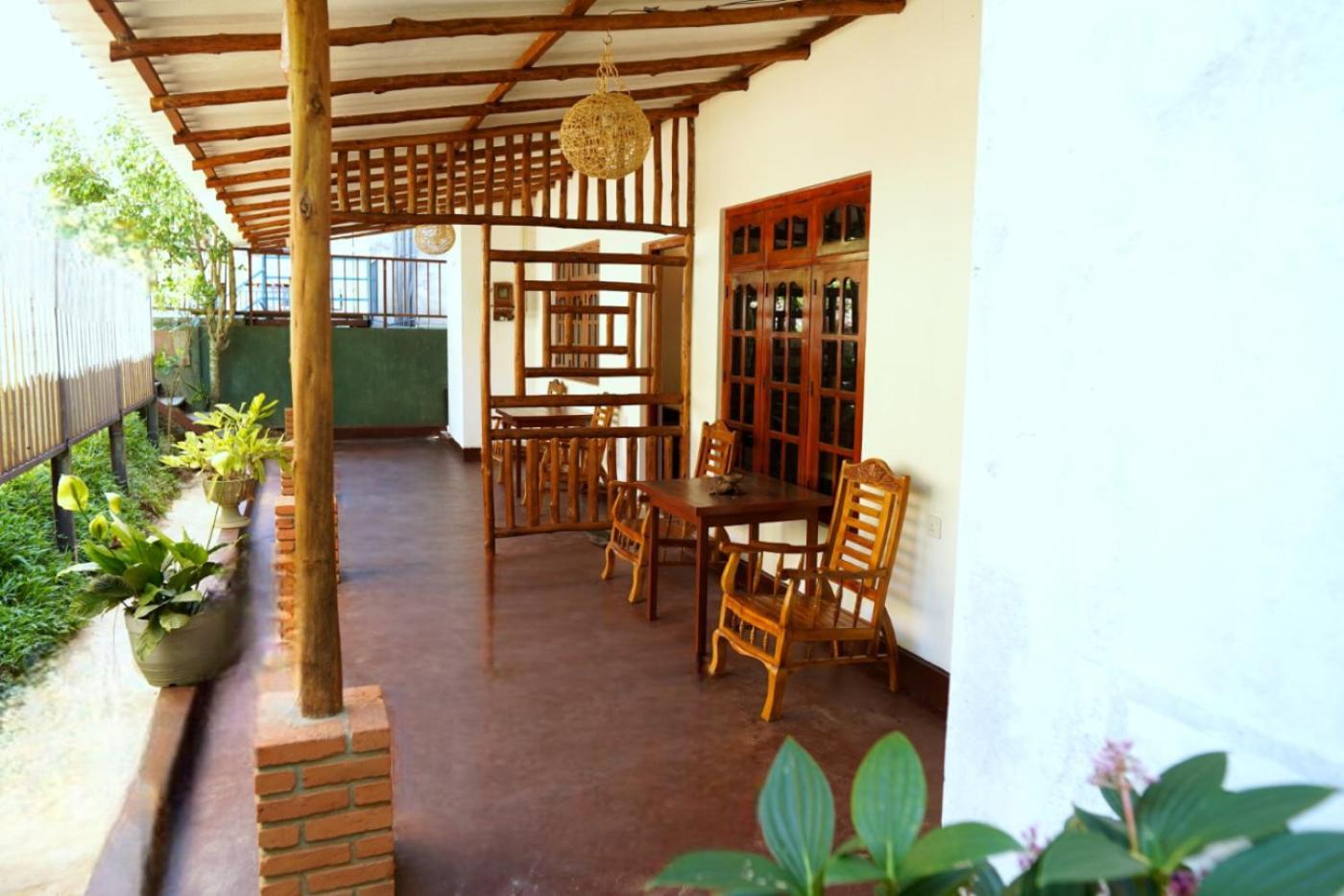 Pub Ceylon Hostel Ела Екстериор снимка