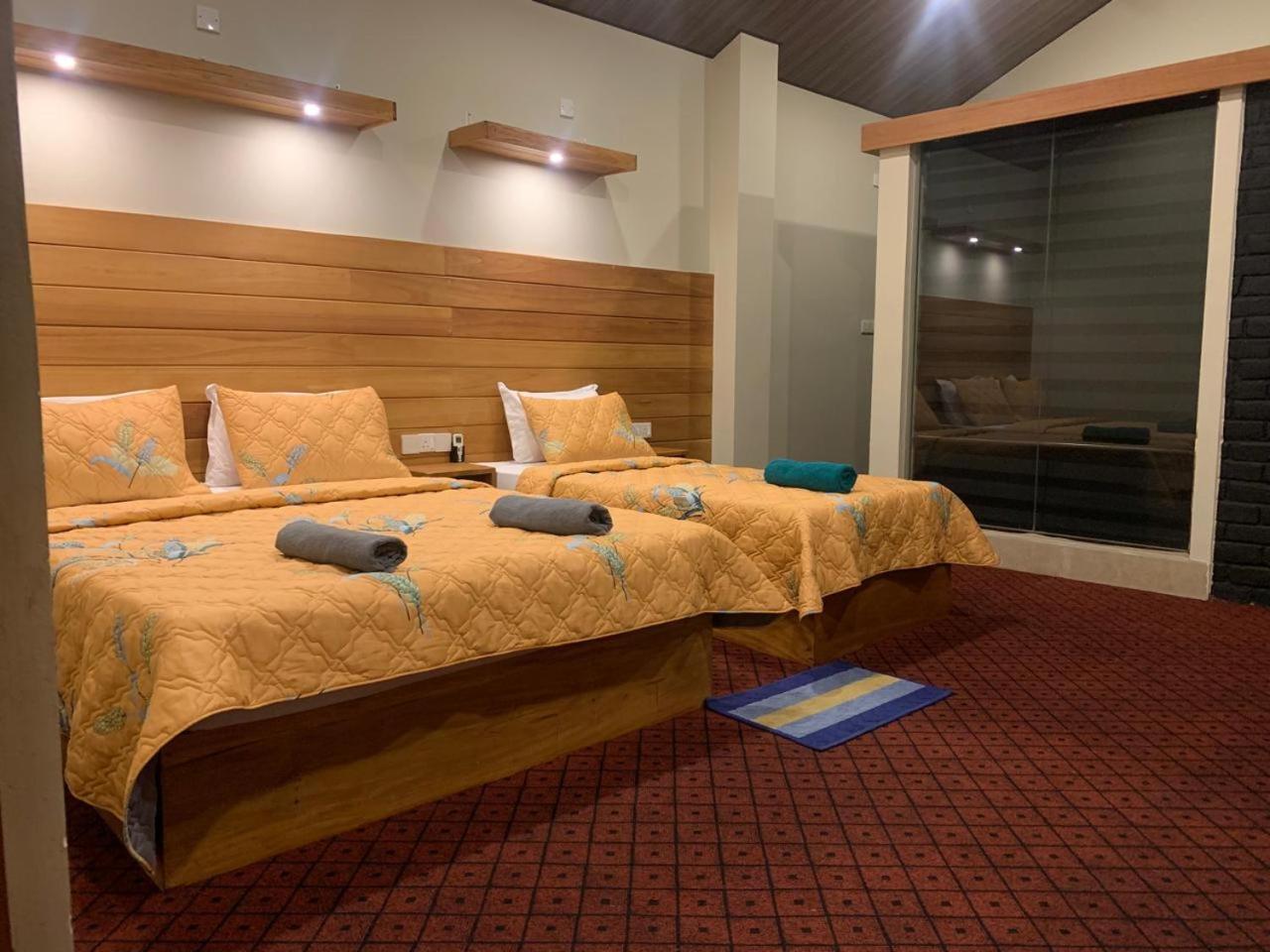 Pub Ceylon Hostel Ела Екстериор снимка